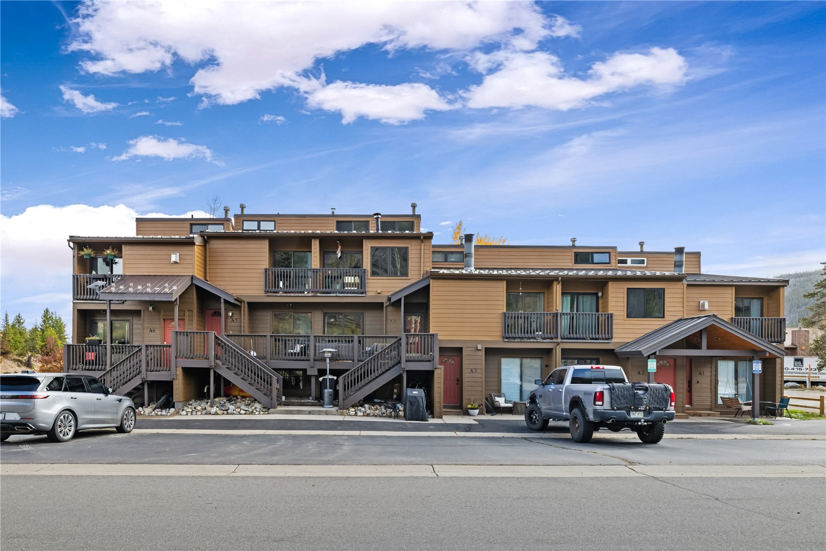 500 Pitkin Street A5 Property Photo 1