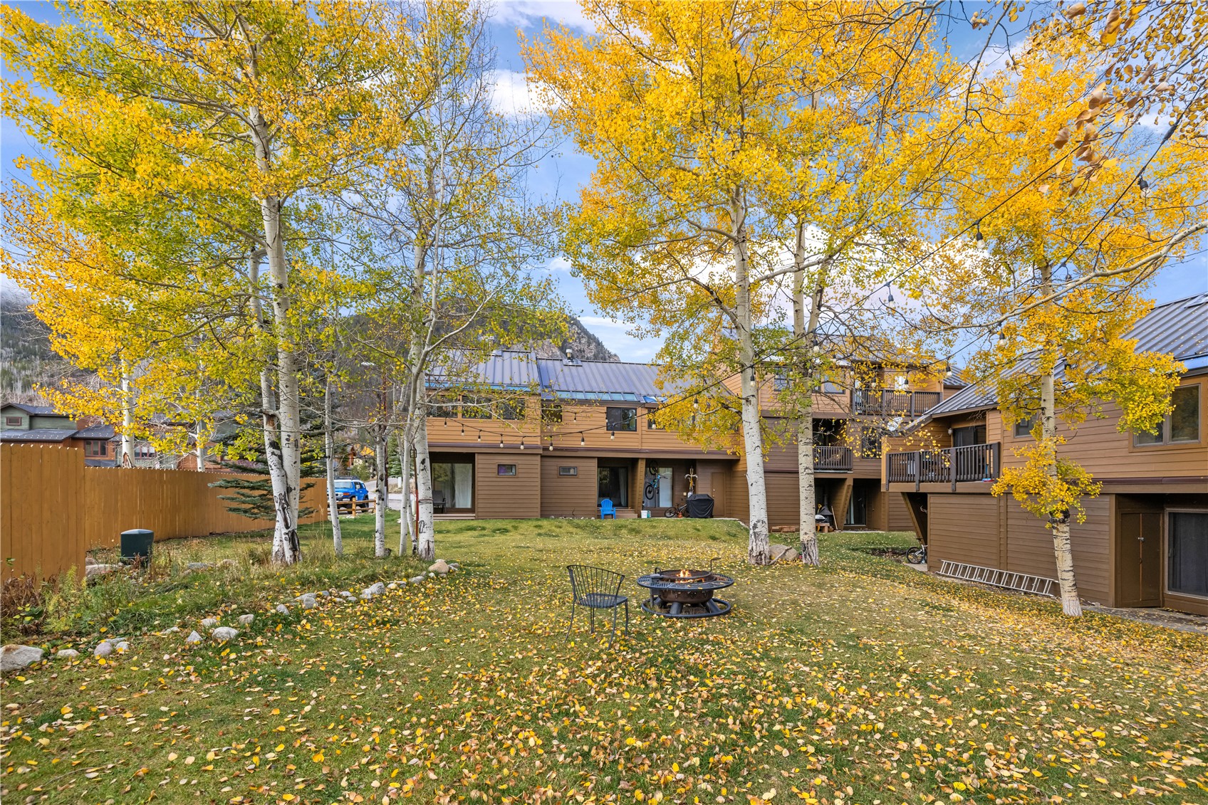 500 Pitkin Street A5 Property Photo 2