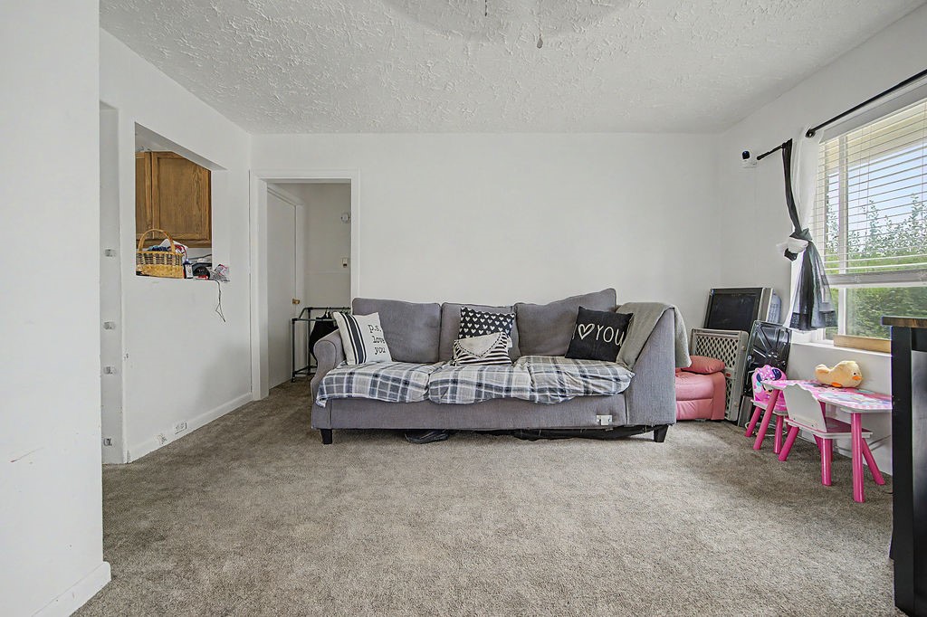 630 W 6th Street 5 Property Photo 22