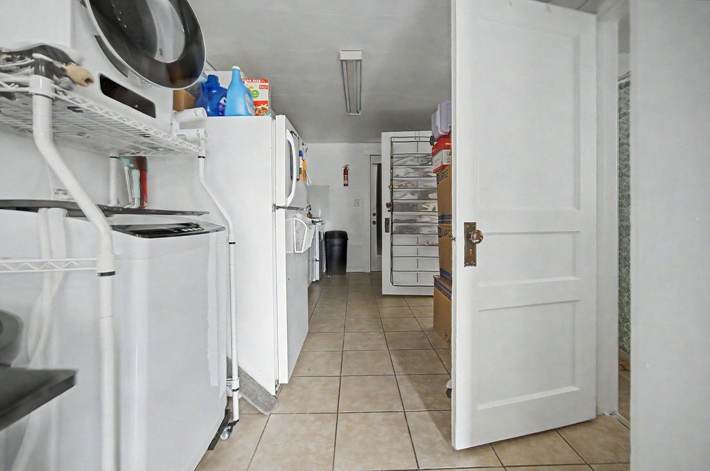 630 W 6th Street 5 Property Photo 29