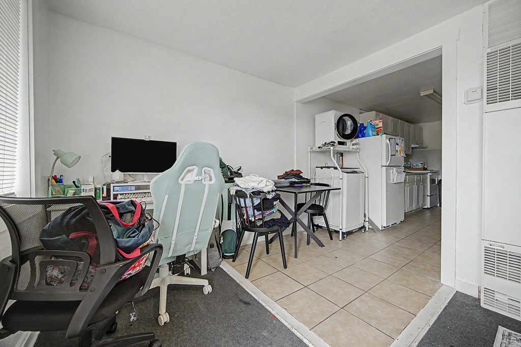630 W 6th Street 5 Property Photo 31