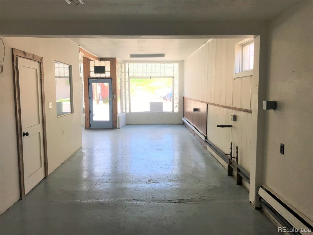 112 E Main Street Property Photo 3