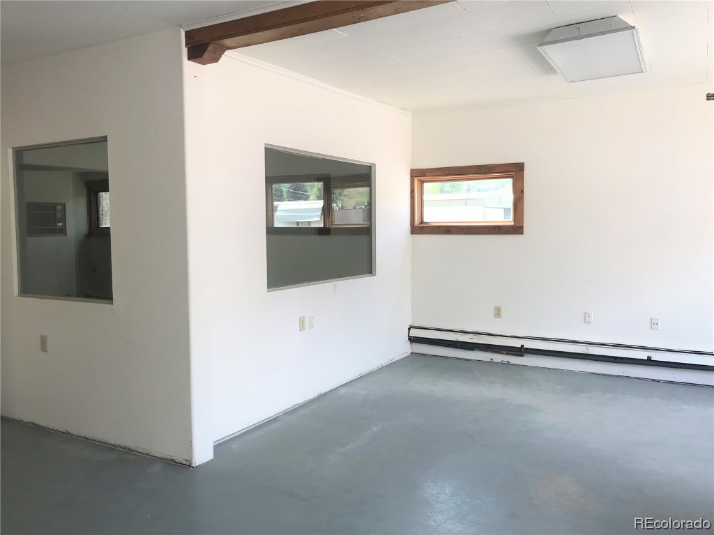 112 E Main Street Property Photo 9