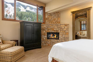 221 Picabo St #f (interest 3-c) Property Photo 9