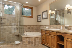 221 Picabo St #f (interest 3-c) Property Photo 11