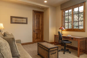221 Picabo St #f (interest 3-c) Property Photo 12