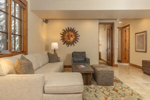 221 Picabo St #f (interest 3-c) Property Photo 16