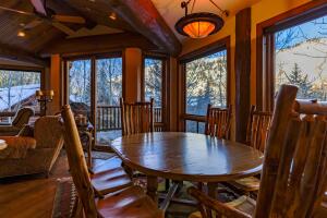 351 Eagles Wing Dr Property Photo 5