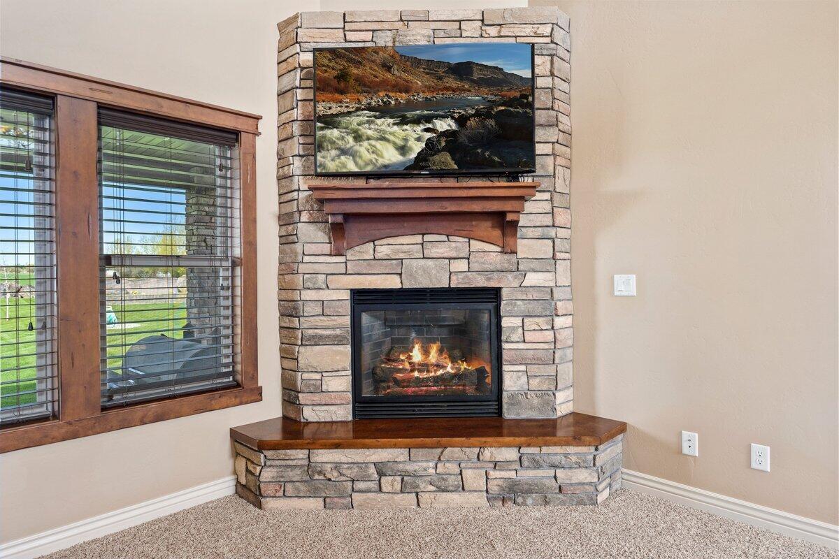 3971 N E 3610 Property Photo 14