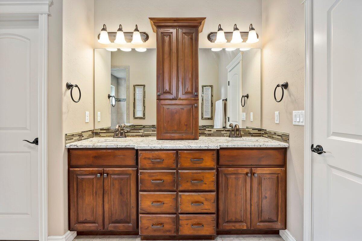 3971 N E 3610 Property Photo 27