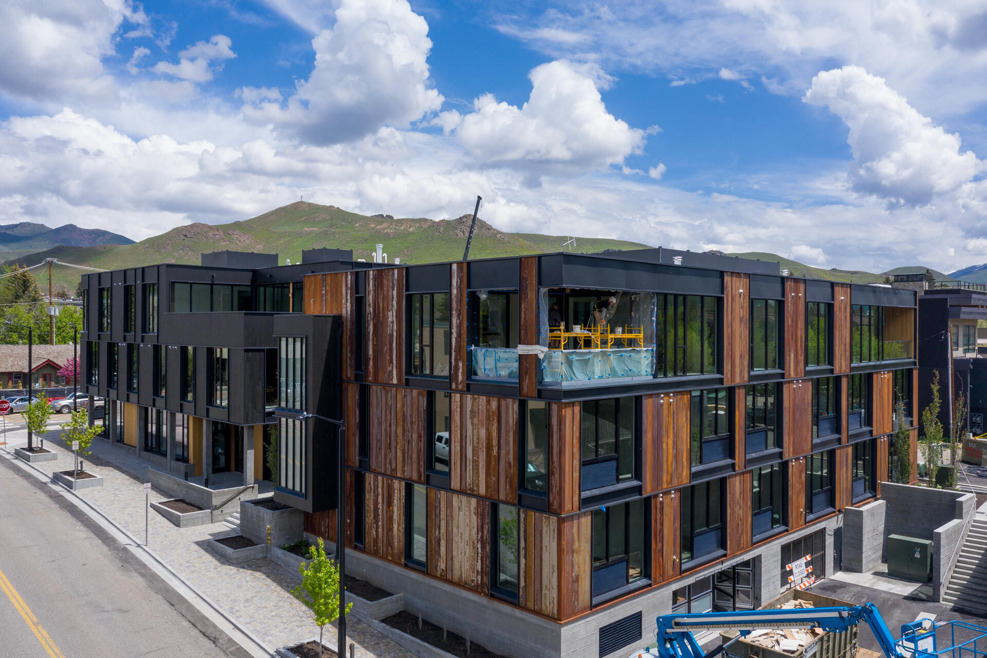 100 Fourth St W Property Photo 6