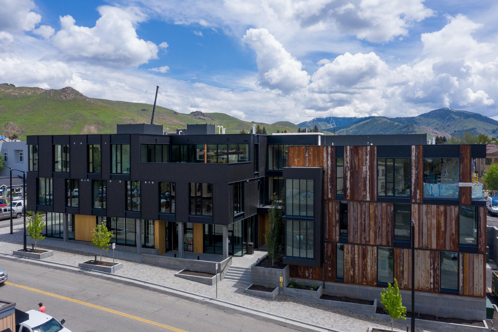 100 Fourth St W Property Photo 7