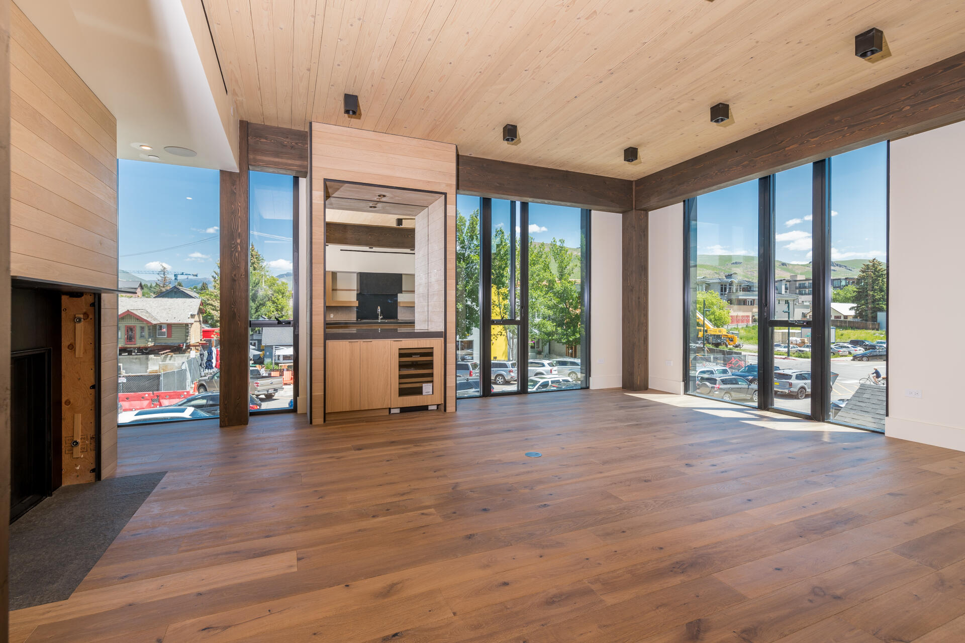 100 Fourth St W Property Photo 10