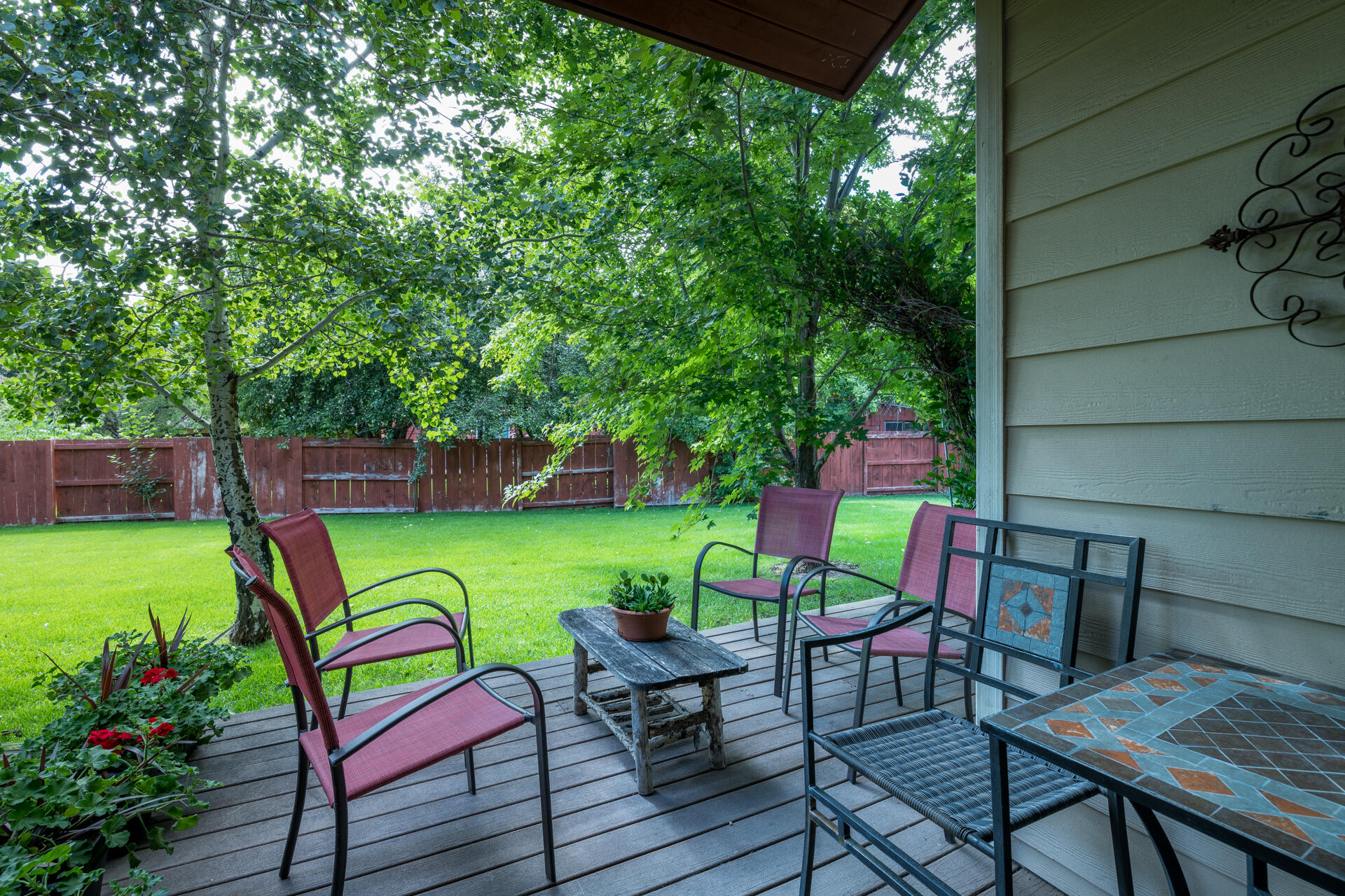 631 E Croy St 3 Property Photo 8