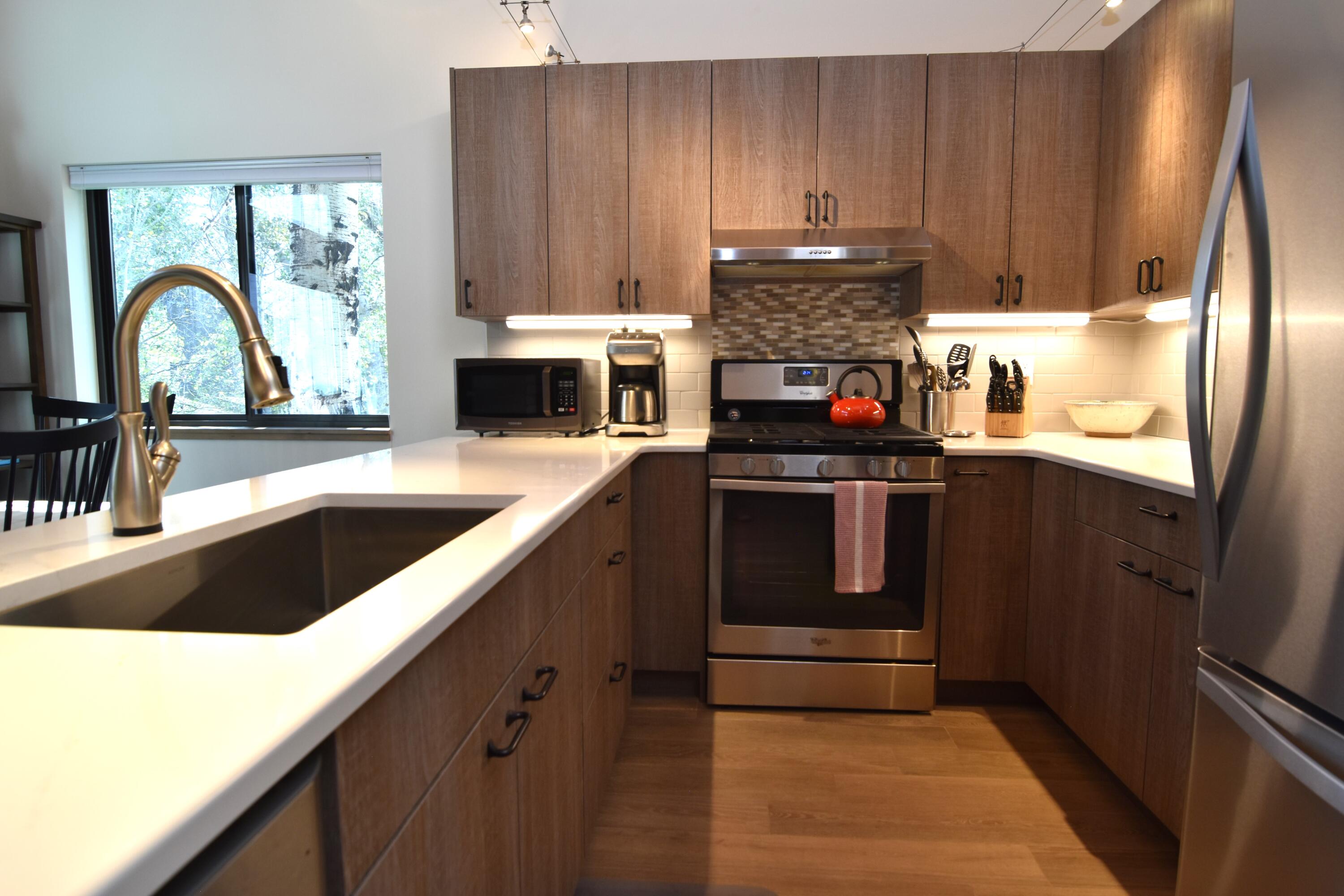 460 S 2nd Ave 30 Property Photo
