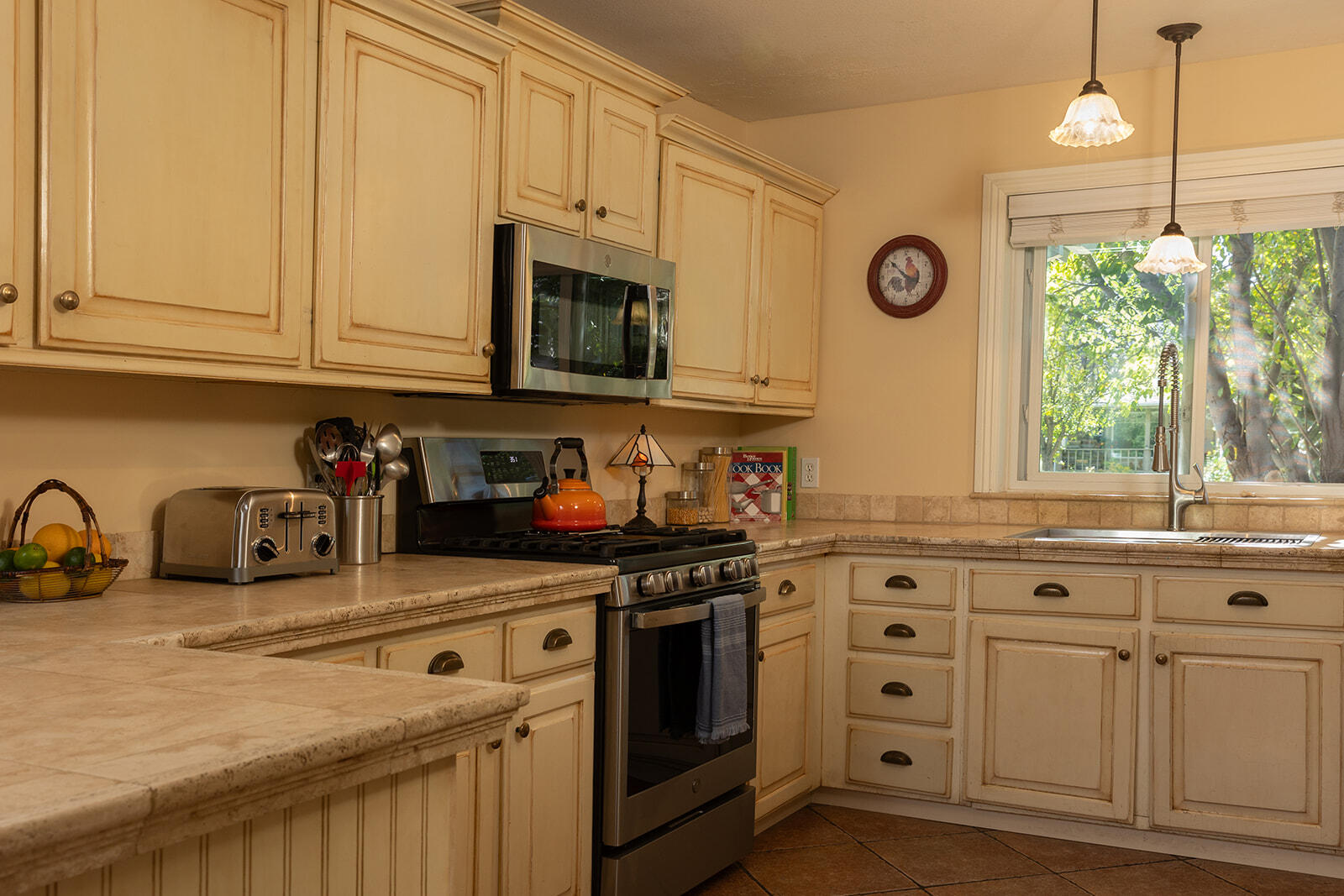 530 Eureka Dr Property Photo 8