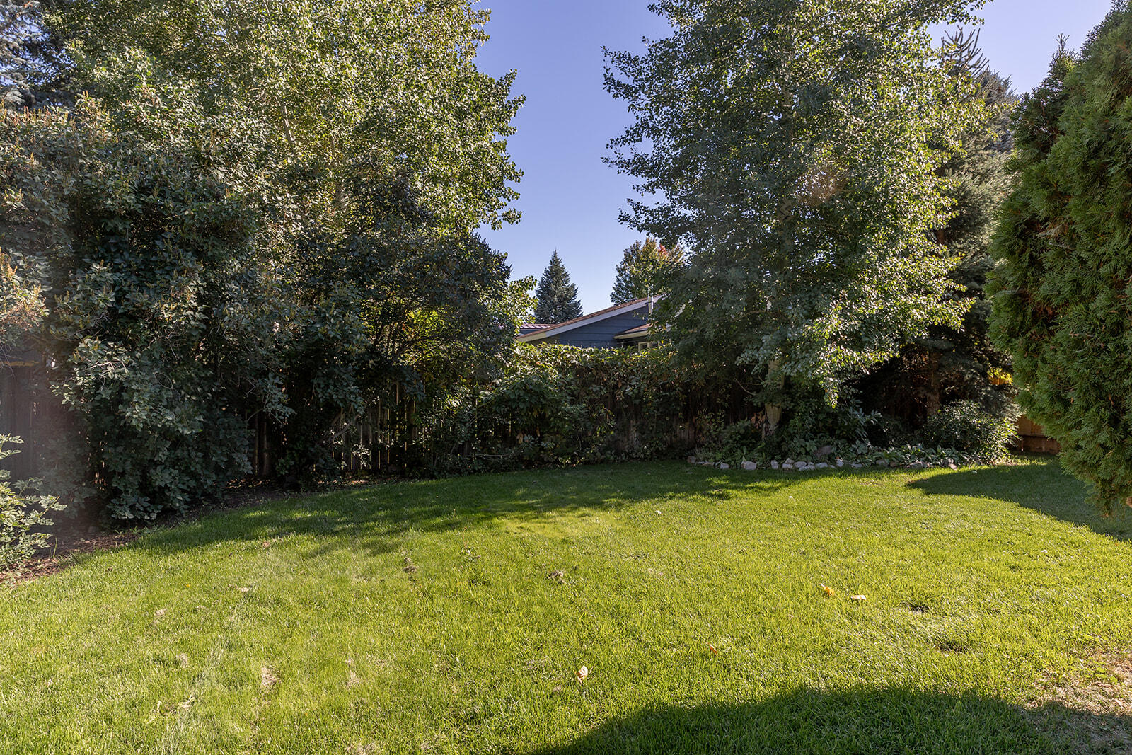 530 Eureka Dr Property Photo 27