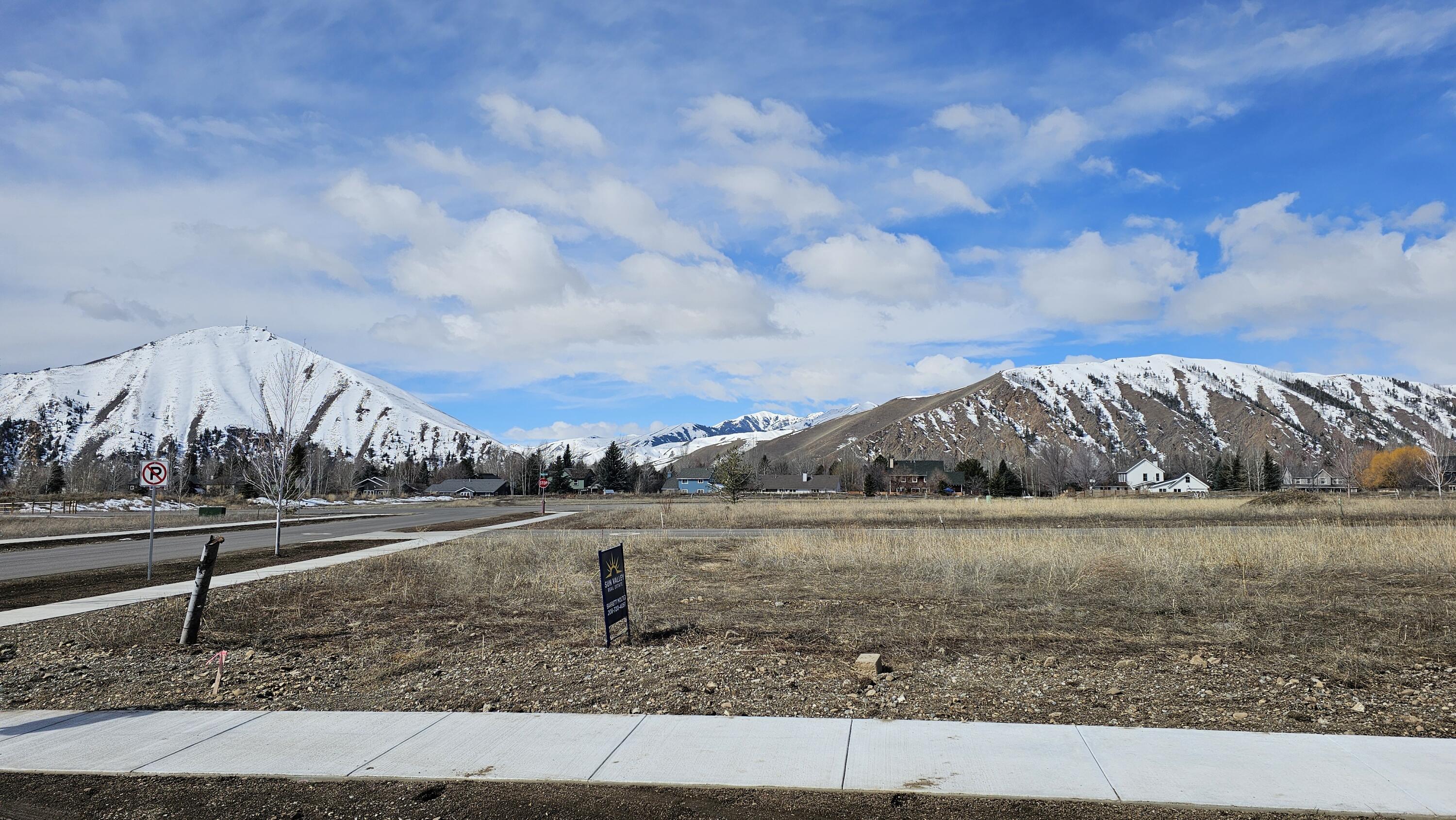 1401 RED TAIL (DUPLEX LOT) Property Photo 1