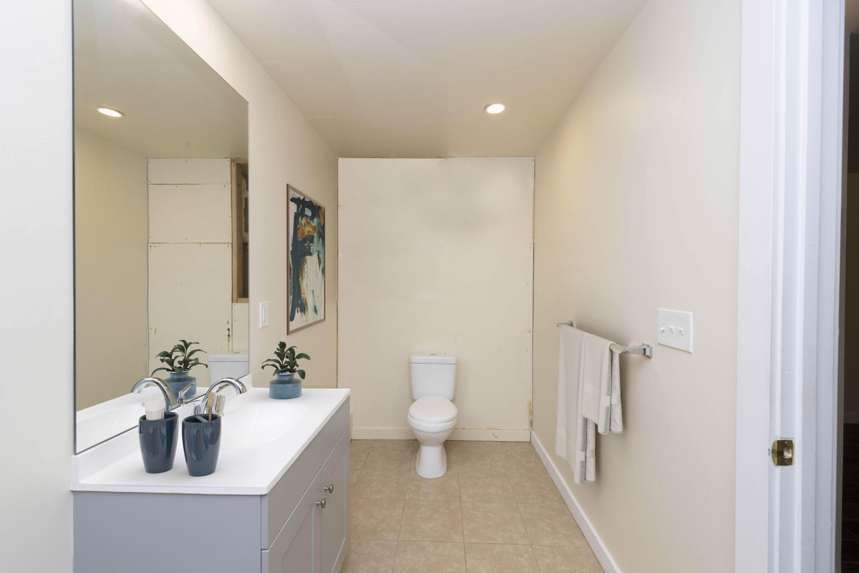 1010 E Myrtle St Property Photo 16