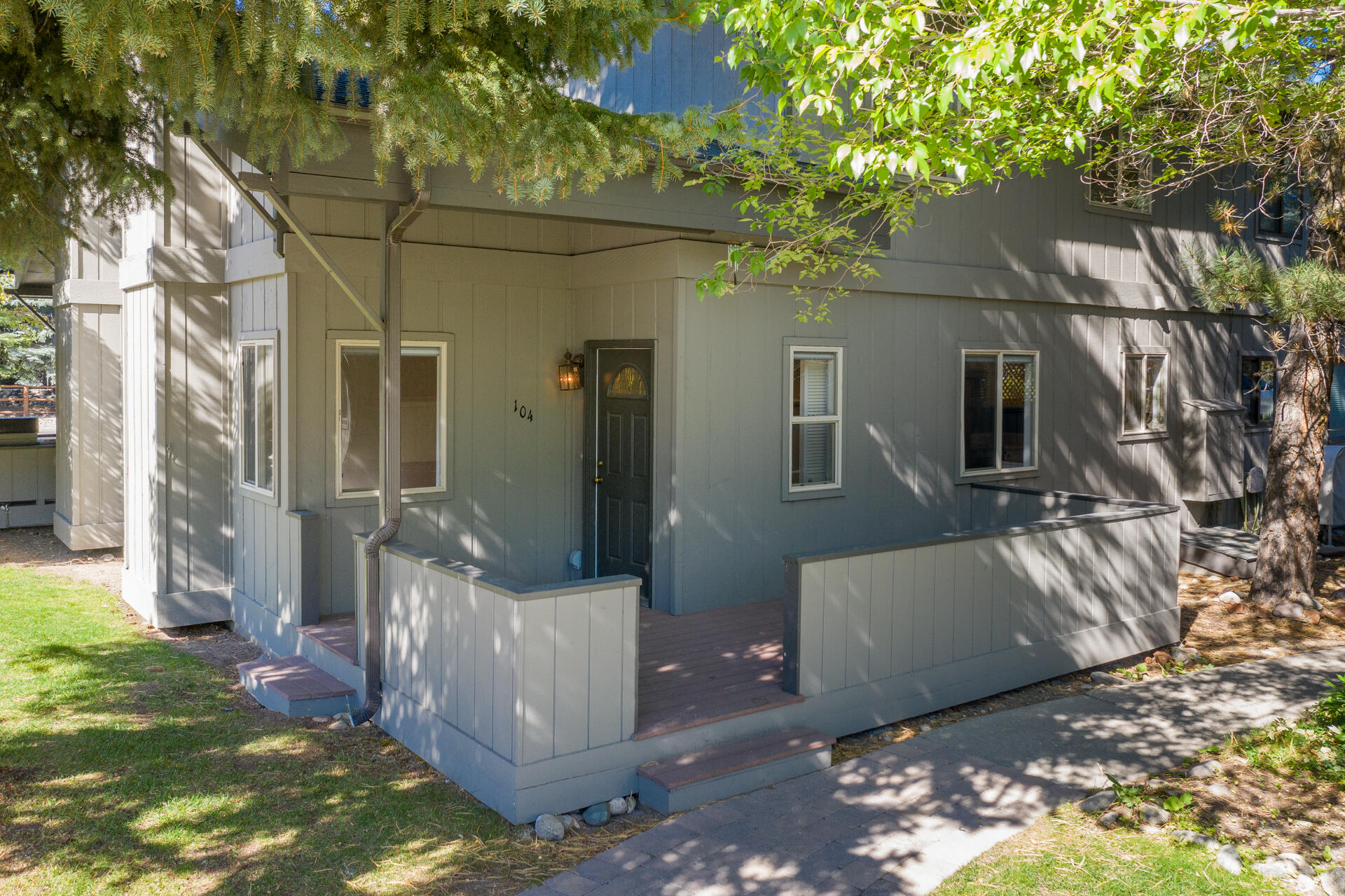 108 Pinewood Lane Property Photo 3