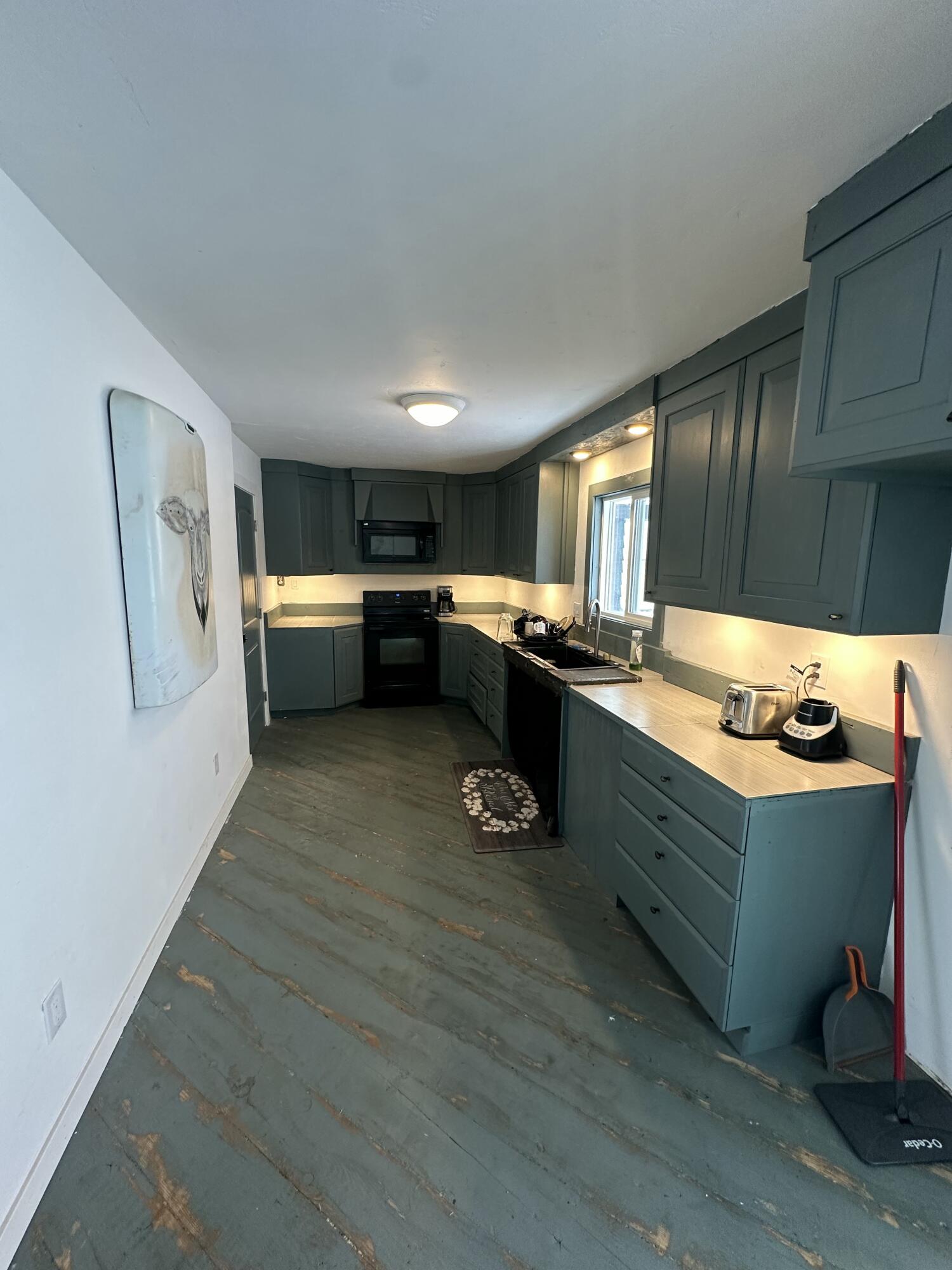 20301 Us-26 Property Photo 6