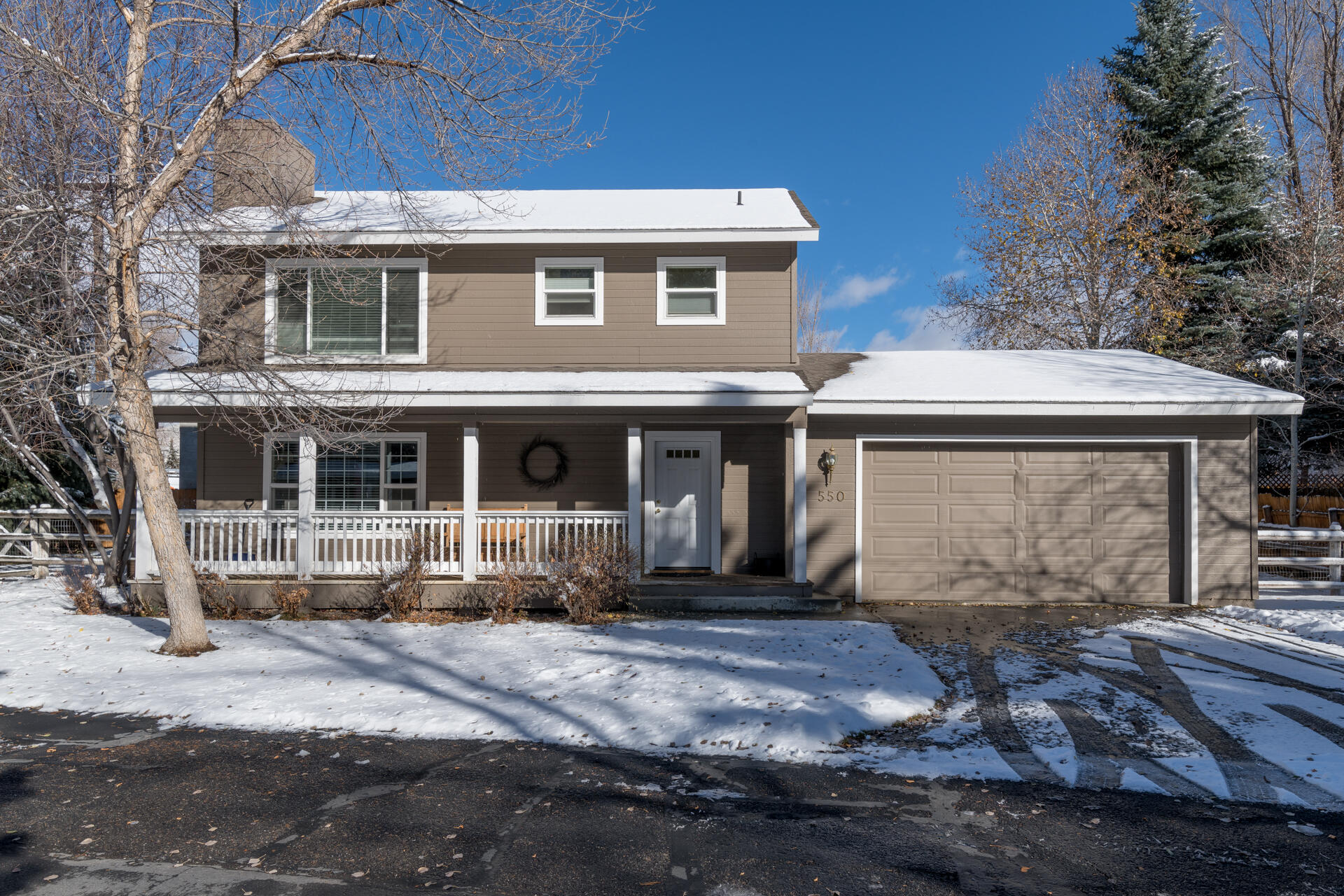 550 Calumet Way Property Photo 1