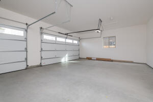 711 N 2nd Ave Property Photo 33