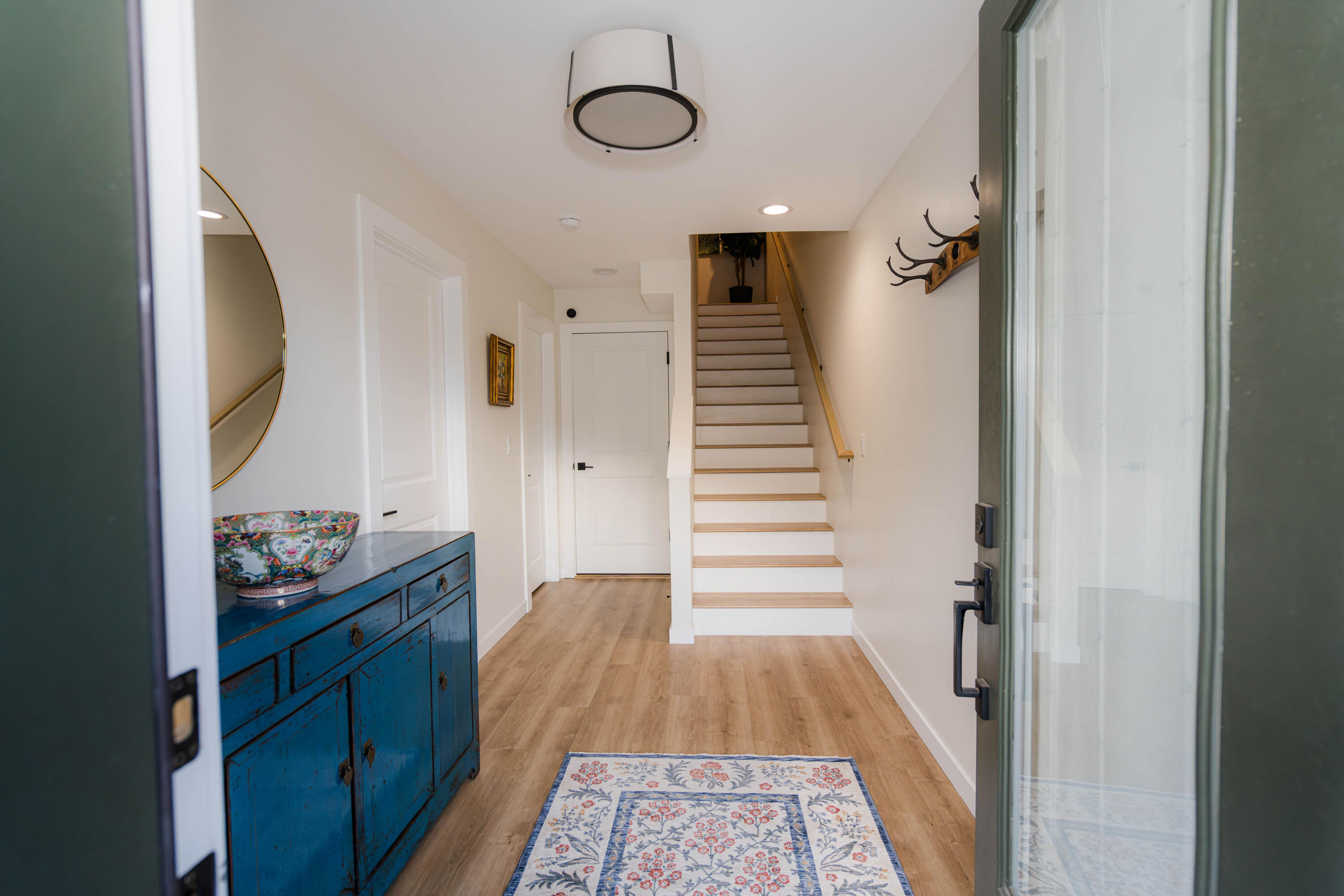 410 N River St Property Photo 2