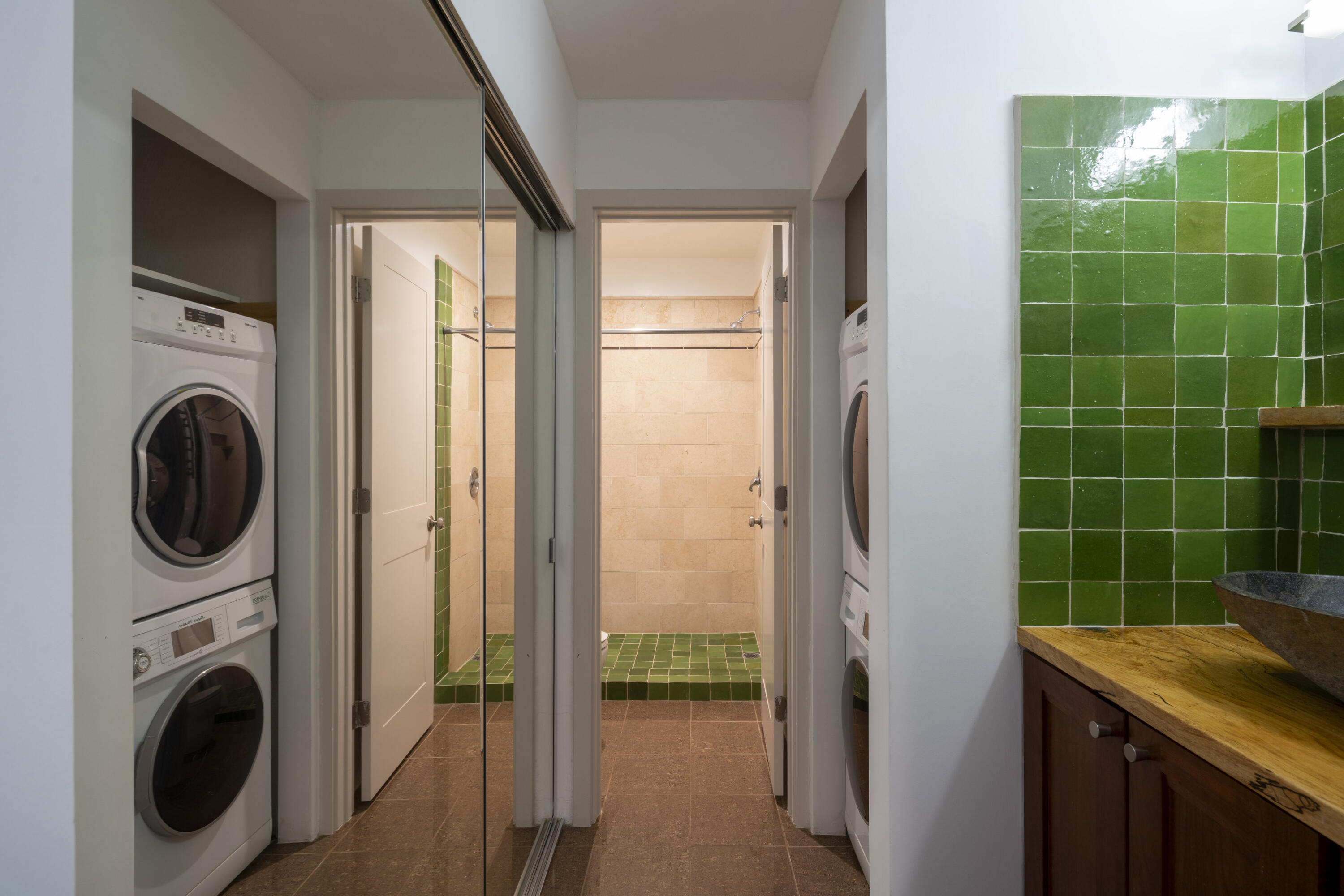 1034 Atelier Condo Dr Property Photo 12