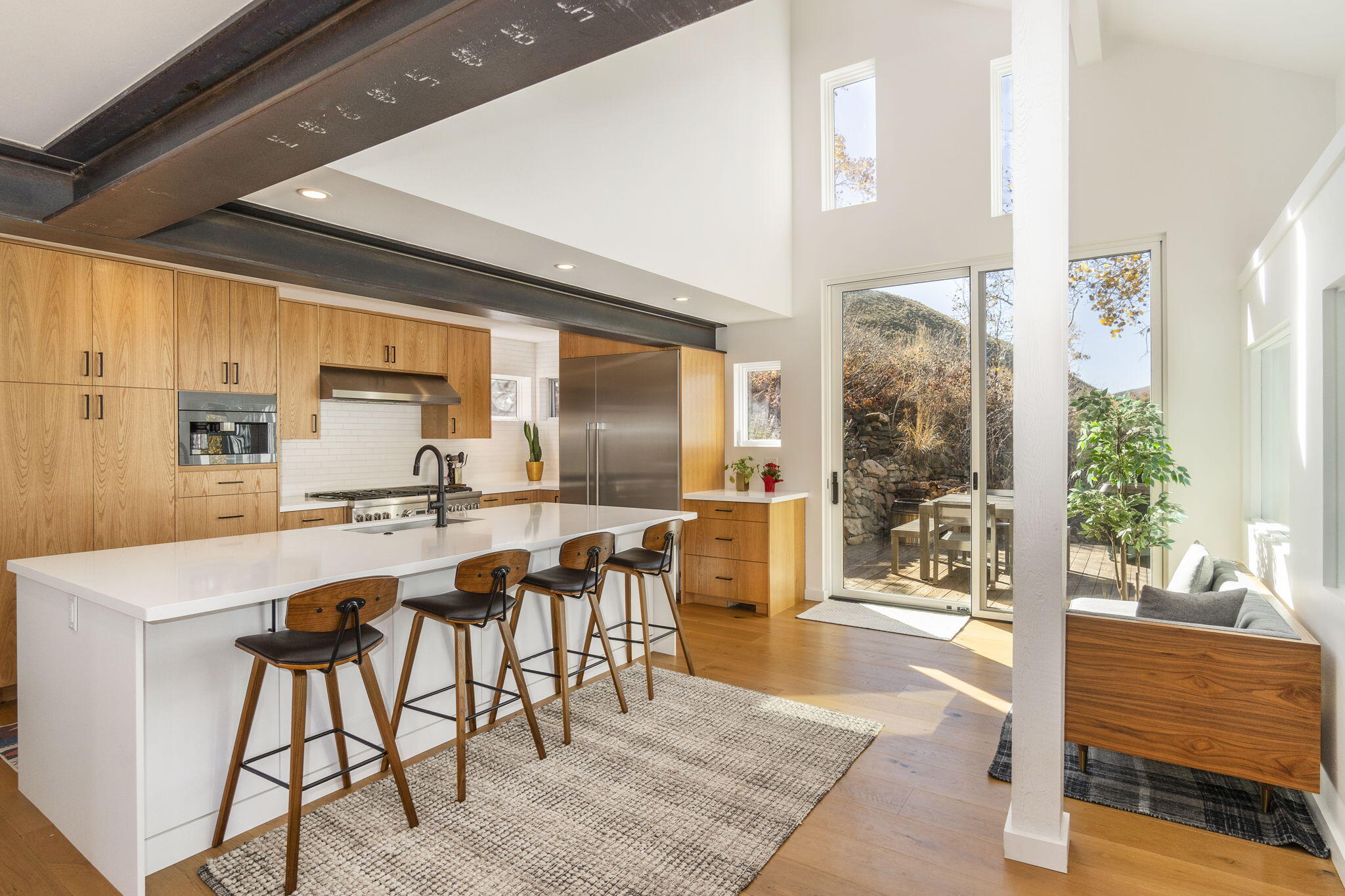 142 Indian Creek Rd Property Photo 1