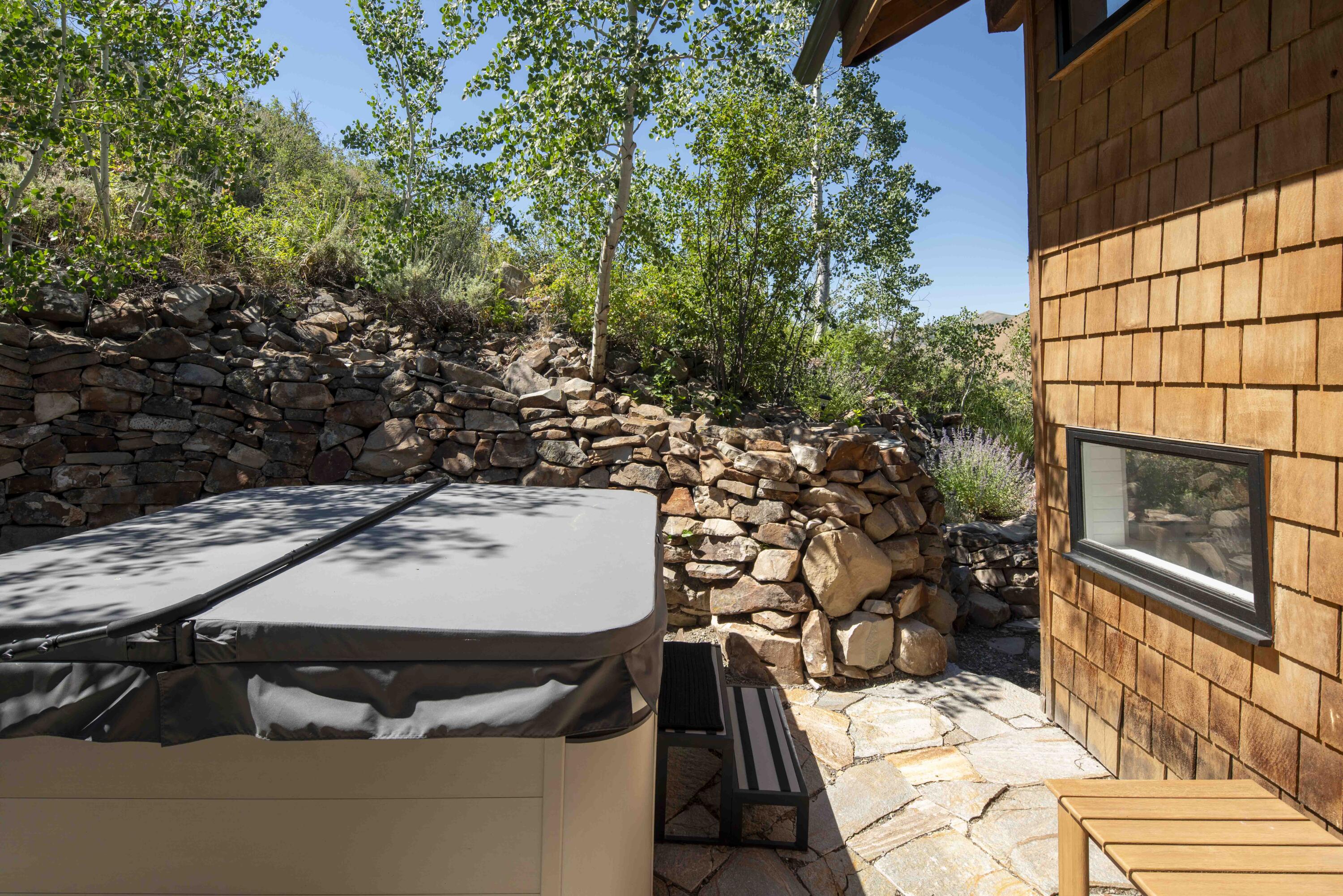 142 Indian Creek Rd Property Photo 27