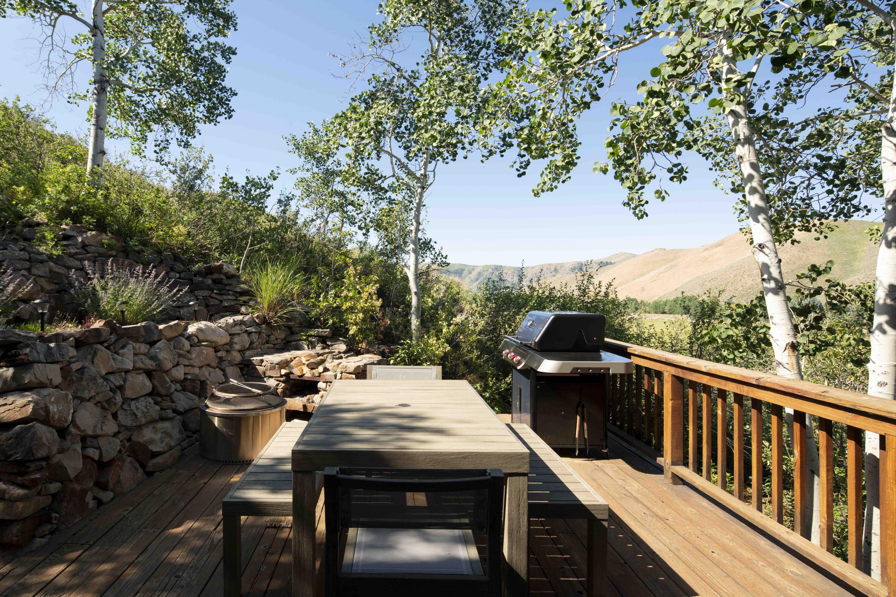 142 Indian Creek Rd Property Photo 40