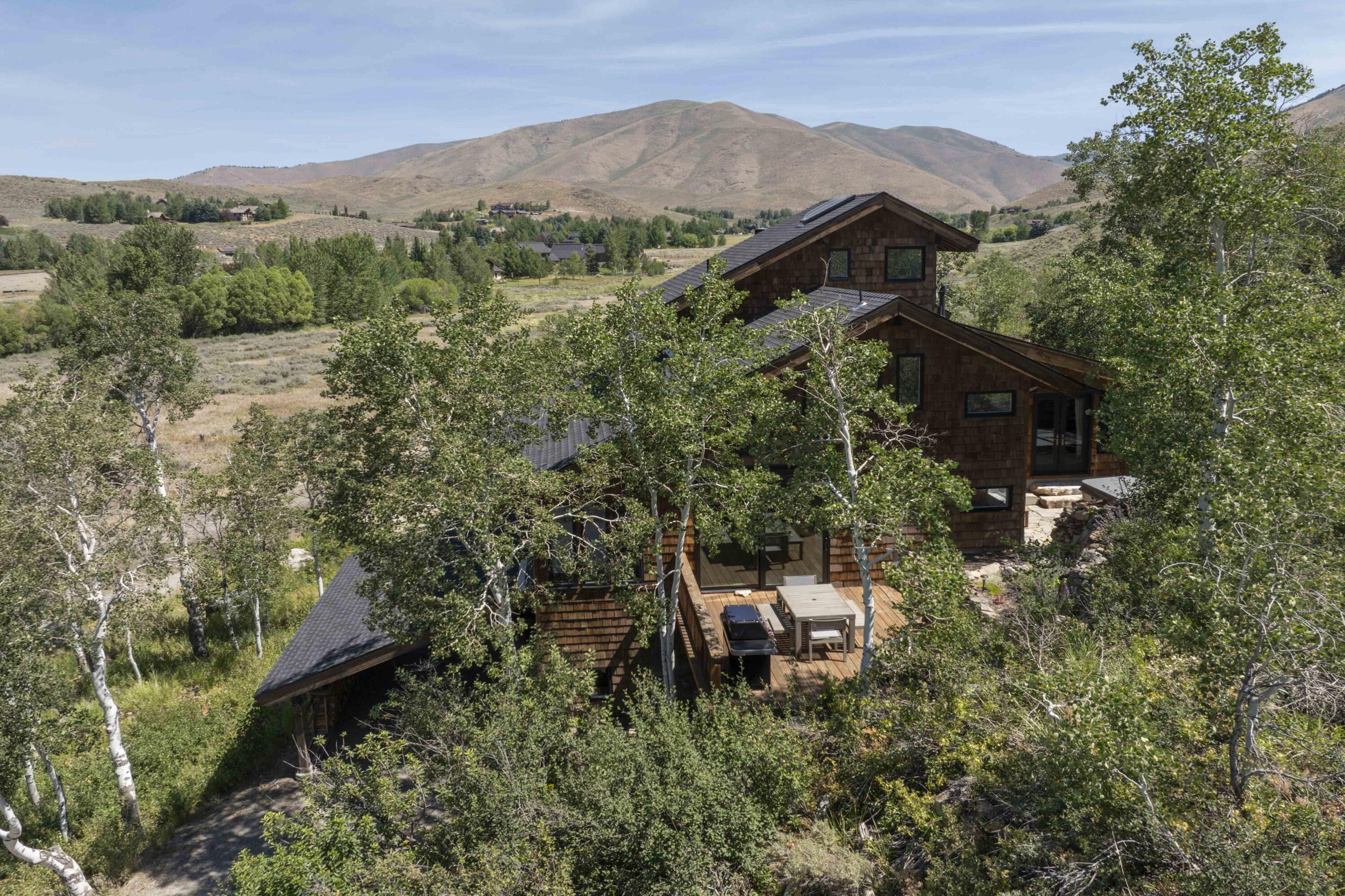 142 Indian Creek Rd Property Photo 45