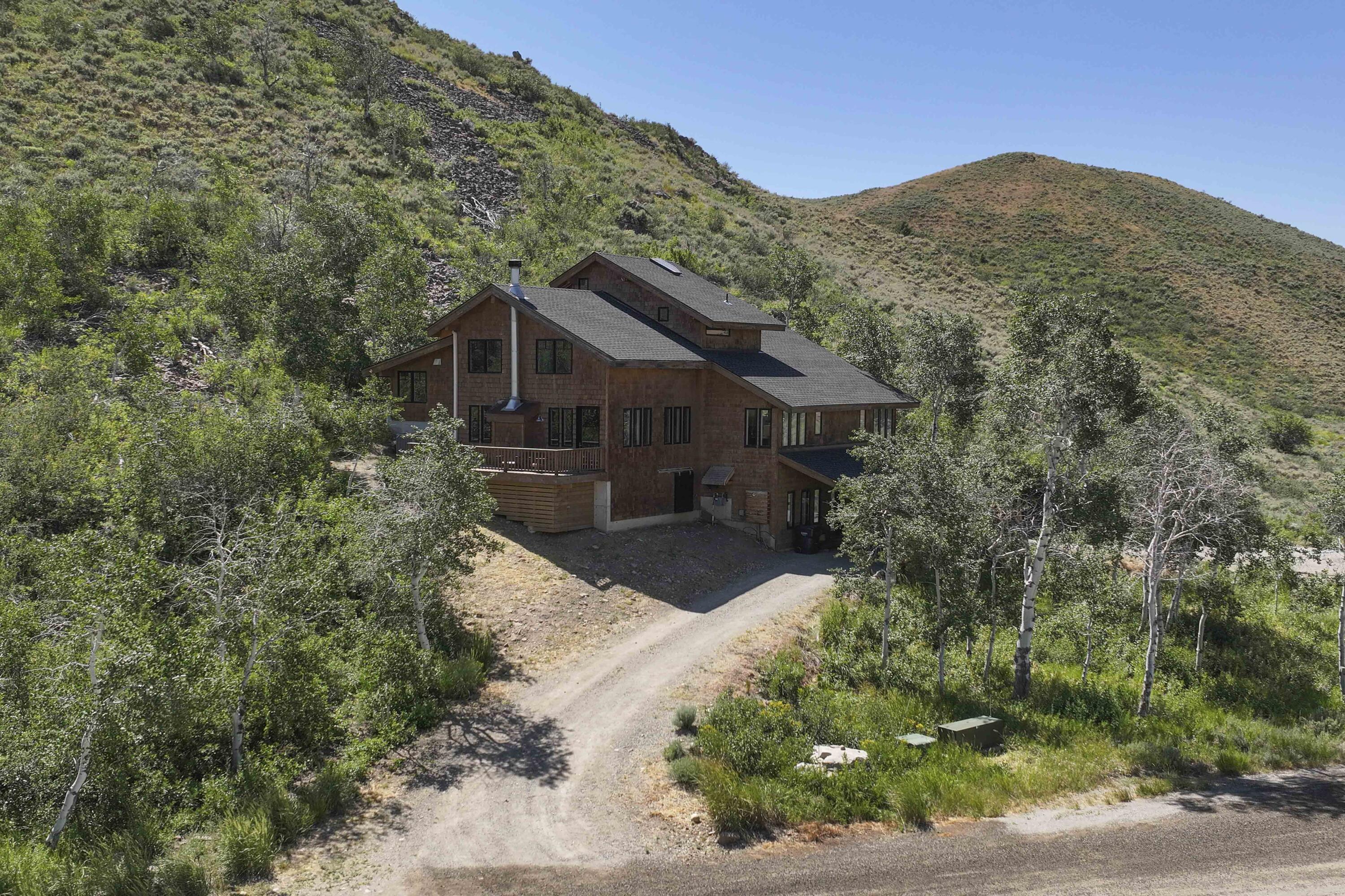 142 Indian Creek Rd Property Photo 48