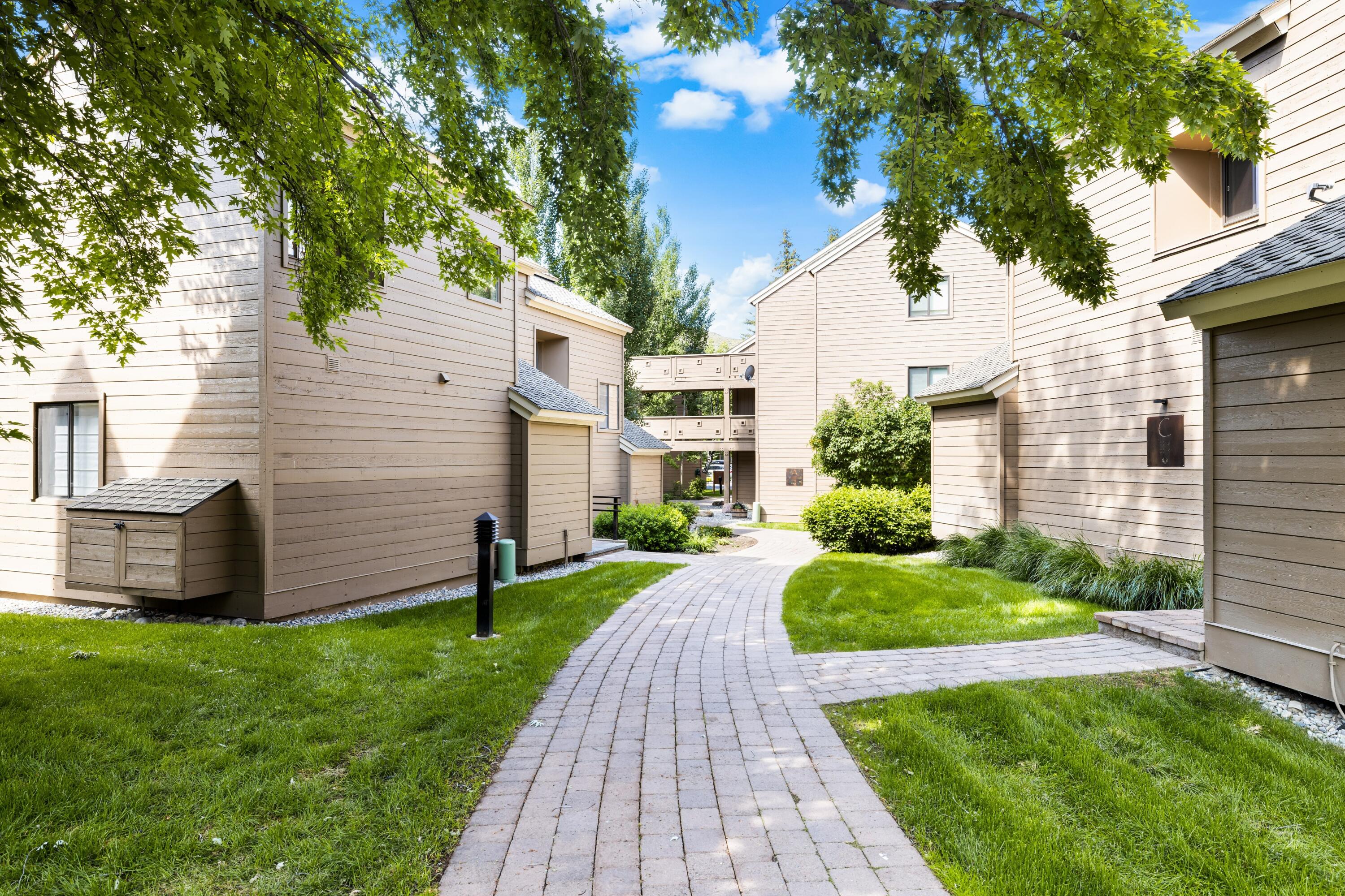 2226 Bonne Vie Condo Dr Property Photo 27