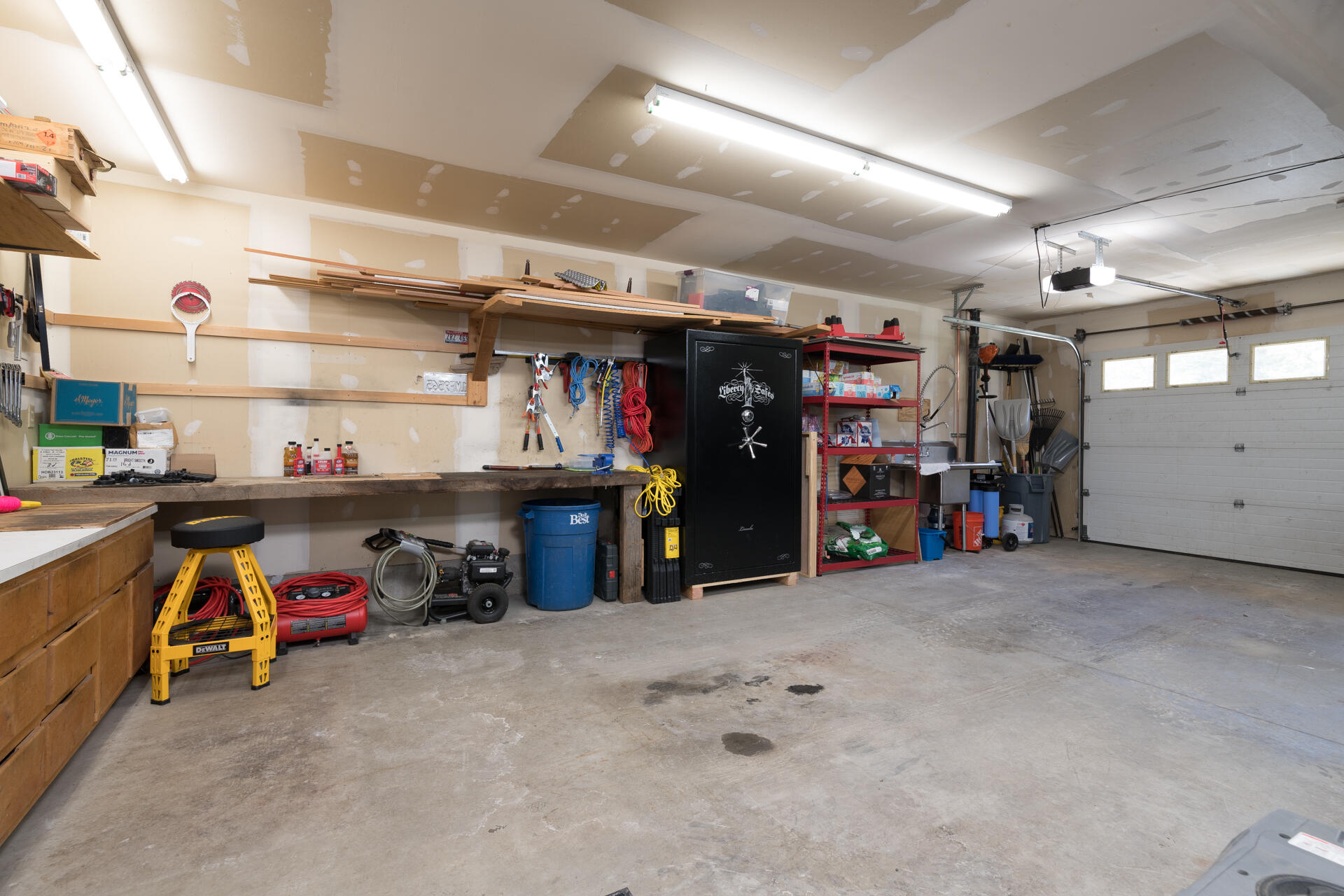 301 Vader Dr Property Photo 27