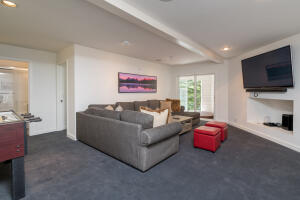 591 N Walnut Ave Property Photo 16