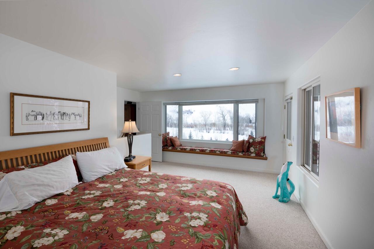 430 Thistle Property Photo 23
