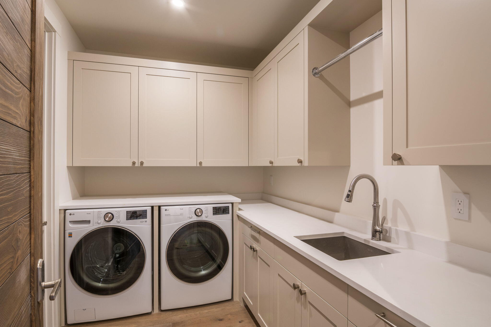 131 N Washington Ave Property Photo 64
