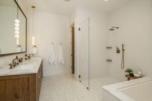 131 N Washington Ave 201 & 301 Property Photo 26