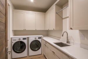 131 N Washington Ave 201 & 301 Property Photo 64
