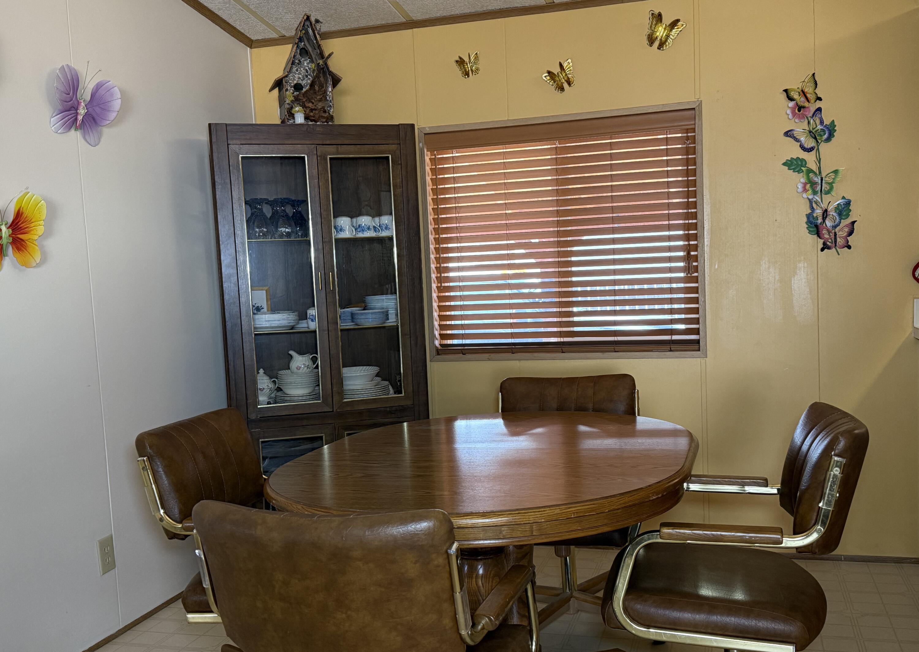 502 Artemesia S Property Photo 10