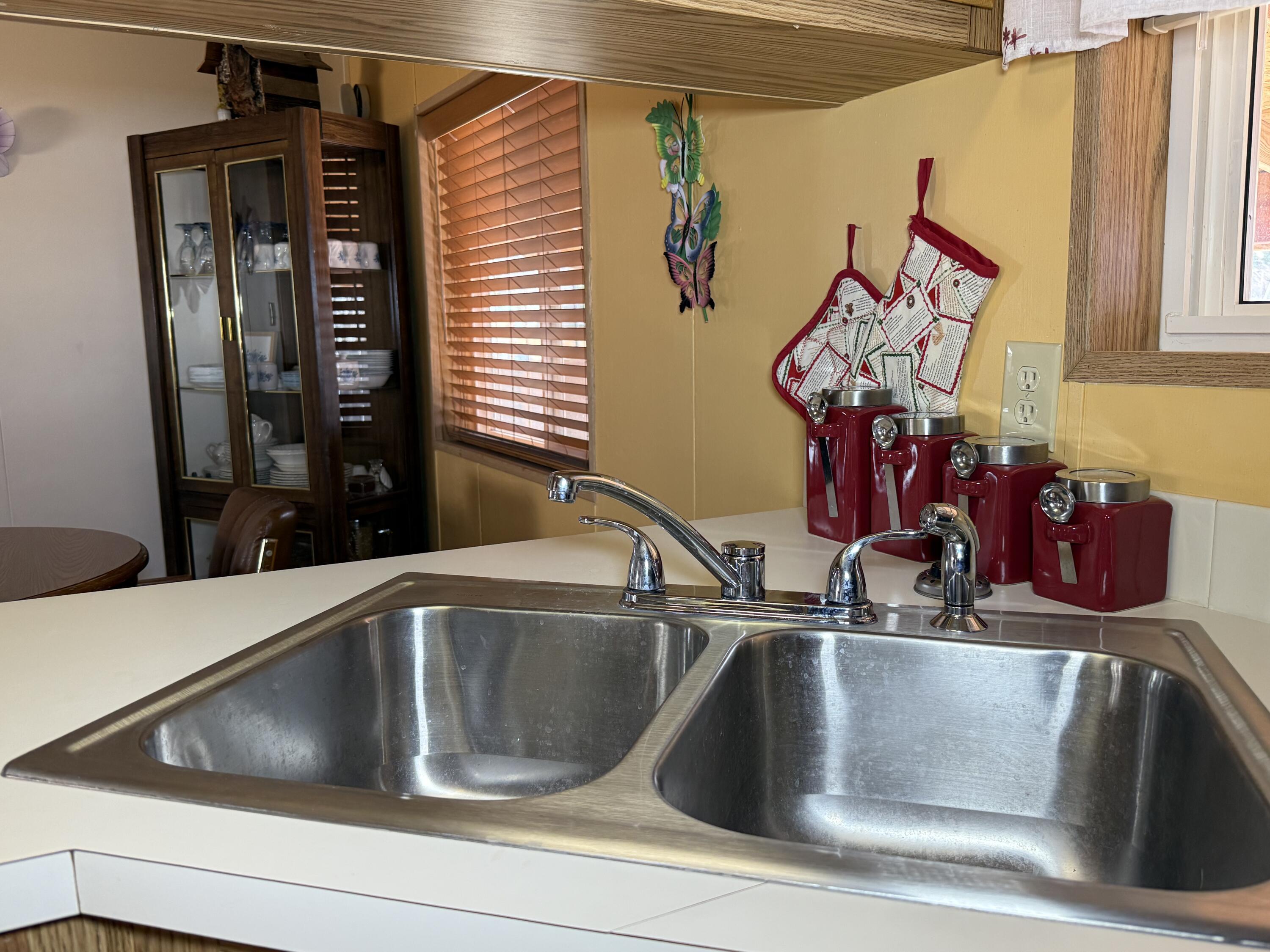 502 Artemesia S Property Photo 12