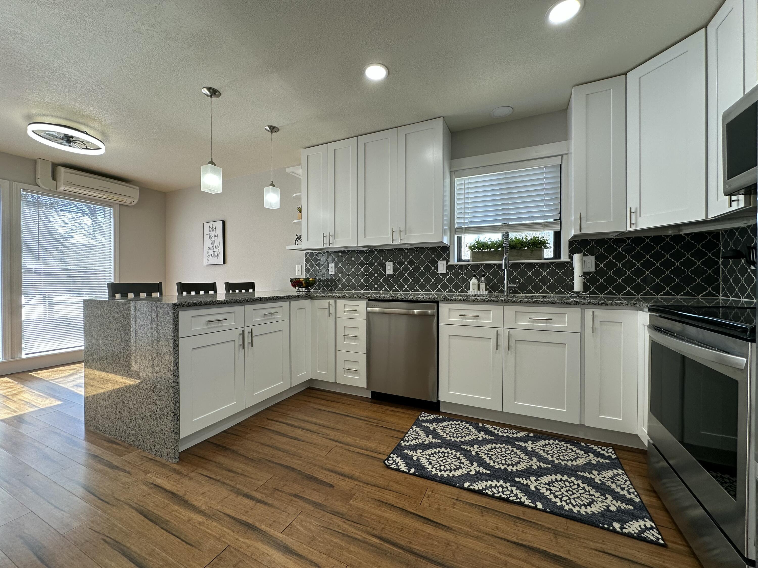 3075 Shenandoah Dr Property Photo 3