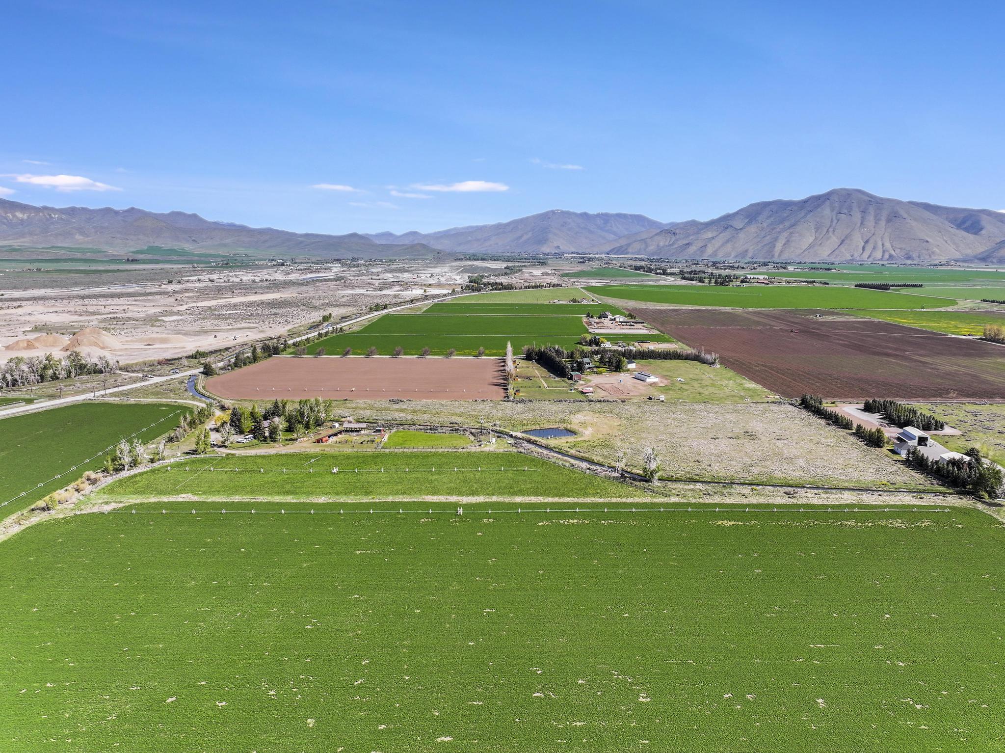 10575 Highway 75 Property Photo 1