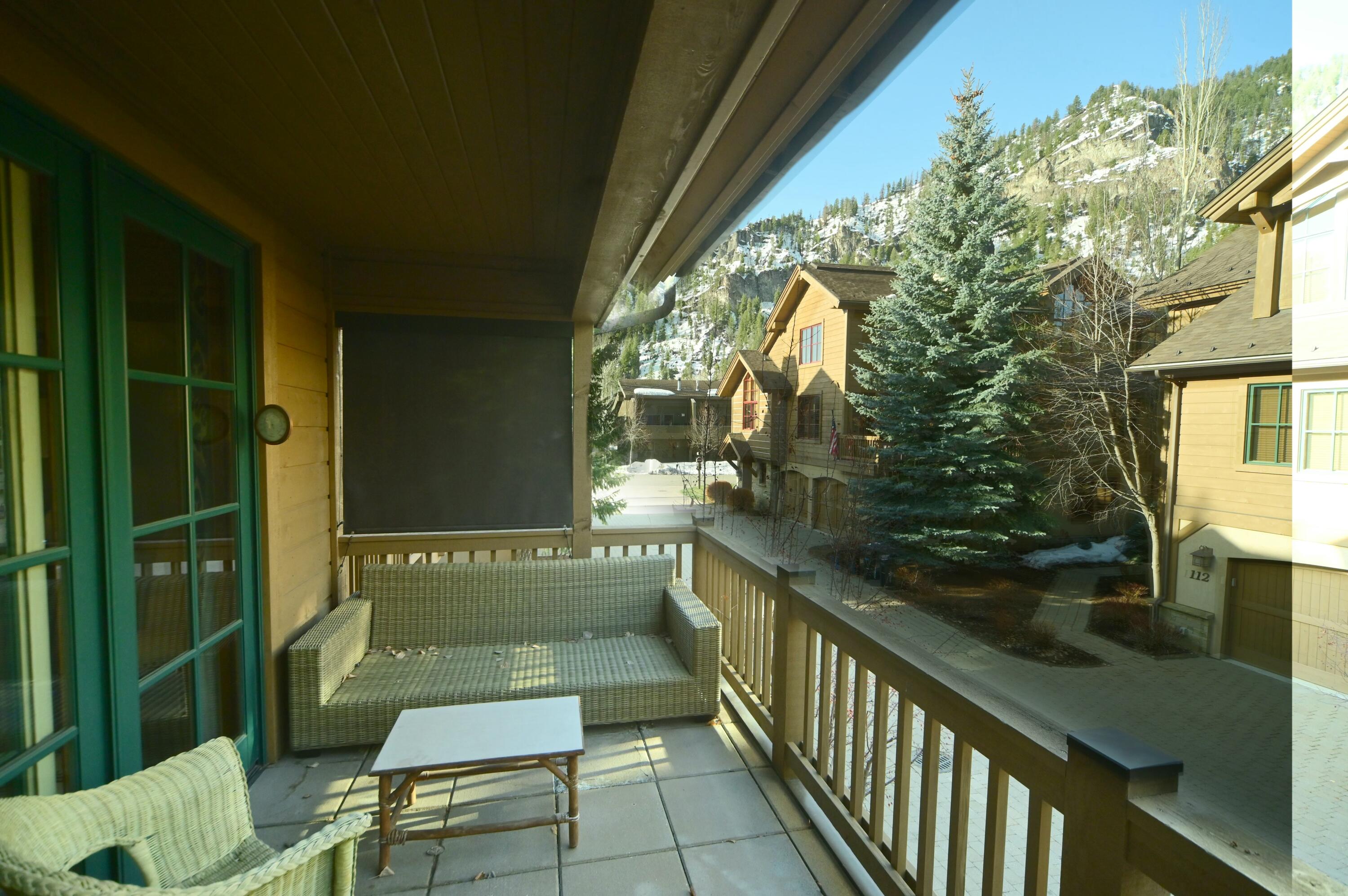 115 Lodge Lane Property Photo 10