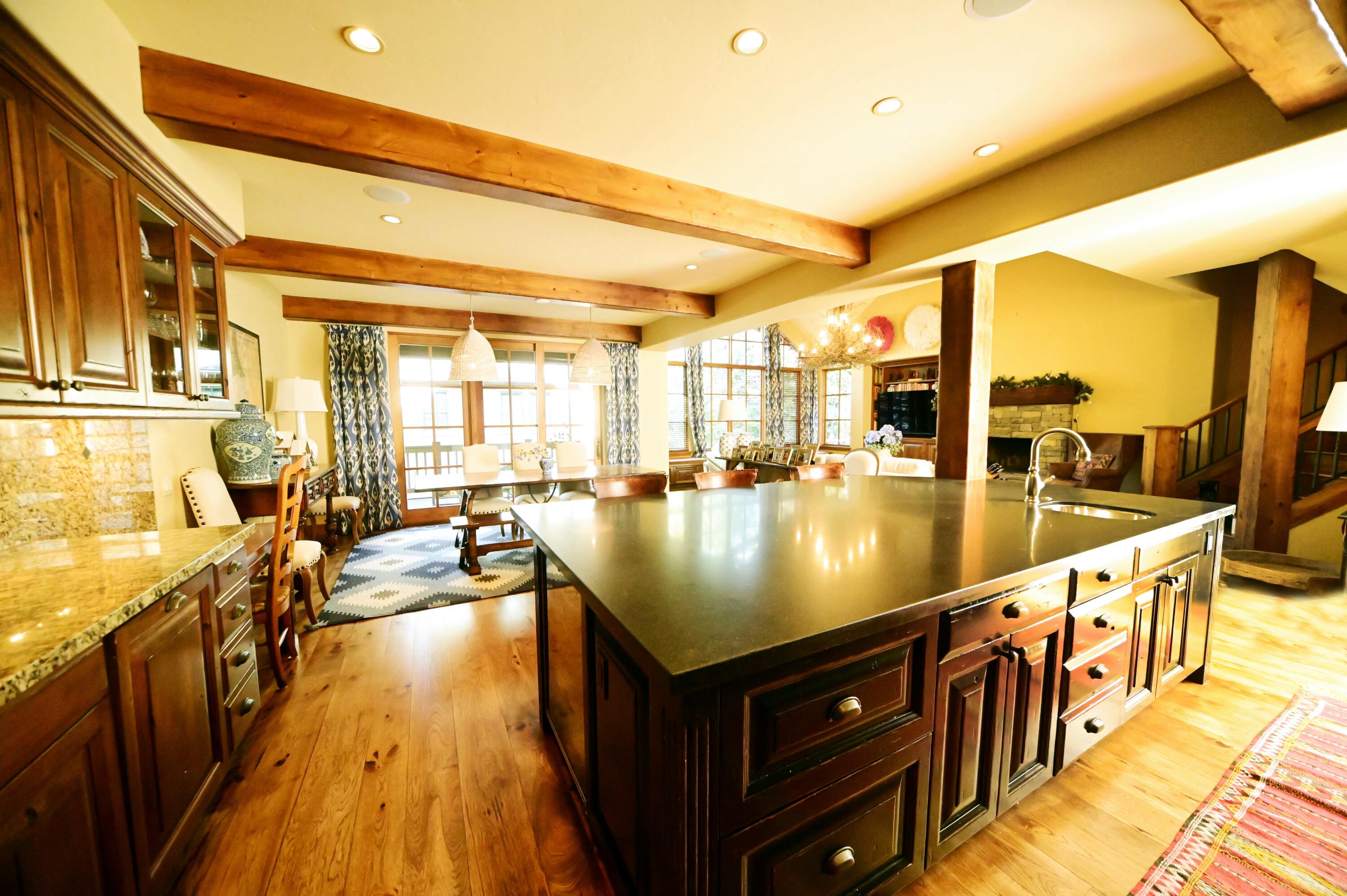 115 Lodge Lane Property Photo 11