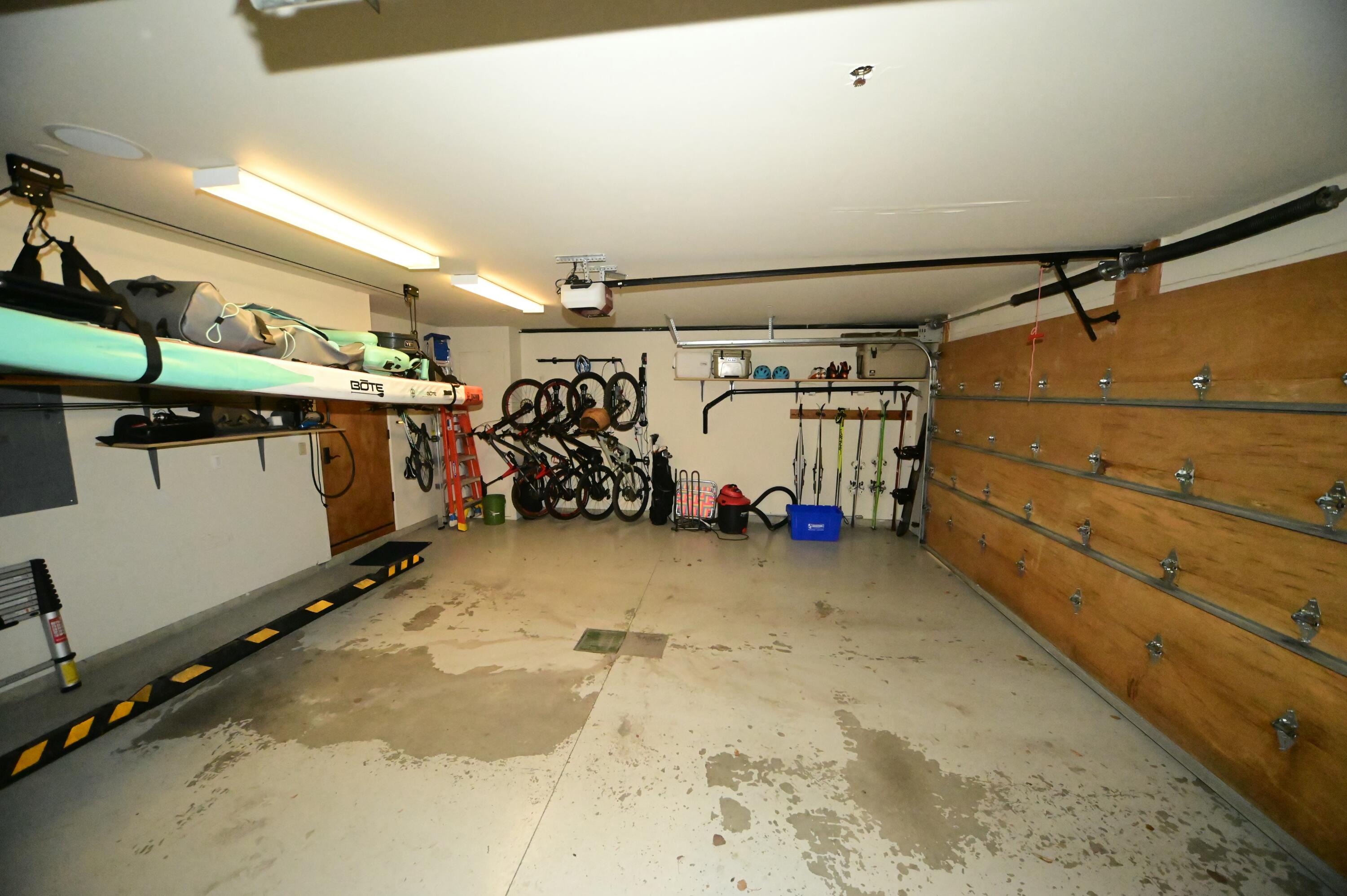 115 Lodge Lane Property Photo 36