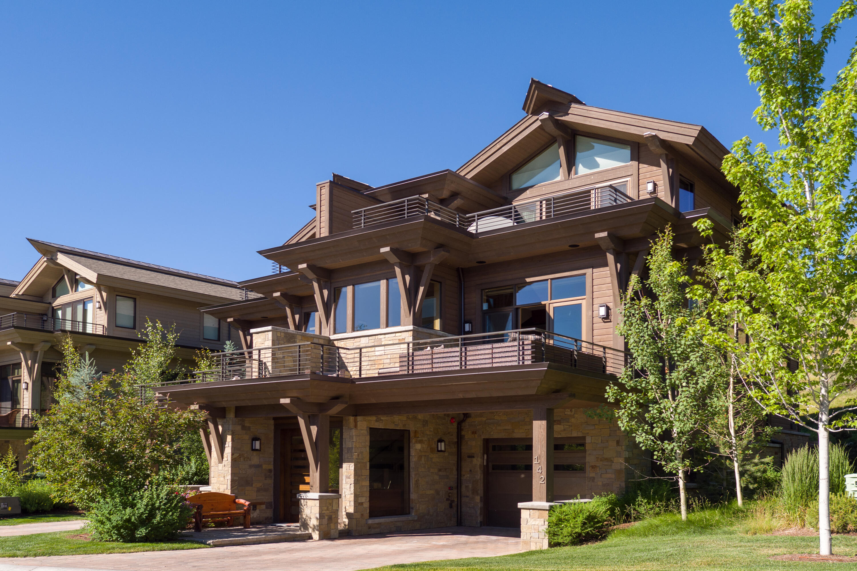 142 Clos Du Val Property Photo