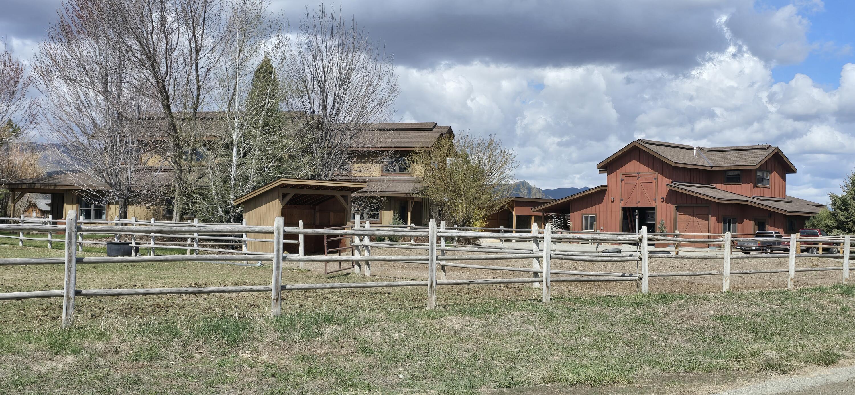 113 Equus Loop Property Photo 53